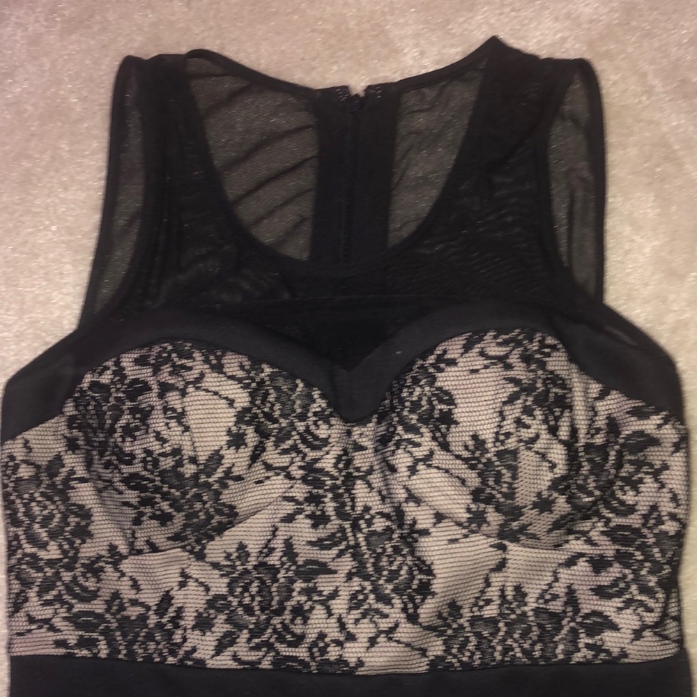 Black lack Guess dress size 4 worn once.